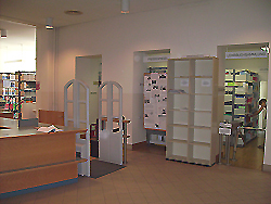 Entrance: Study groups rooms 2 - 4, Textbook collection