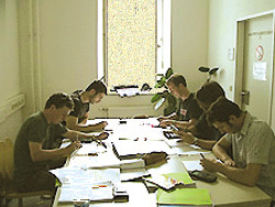 Gruppenarbeitsraum 2, nebenan Gruppenbeitsraum 3